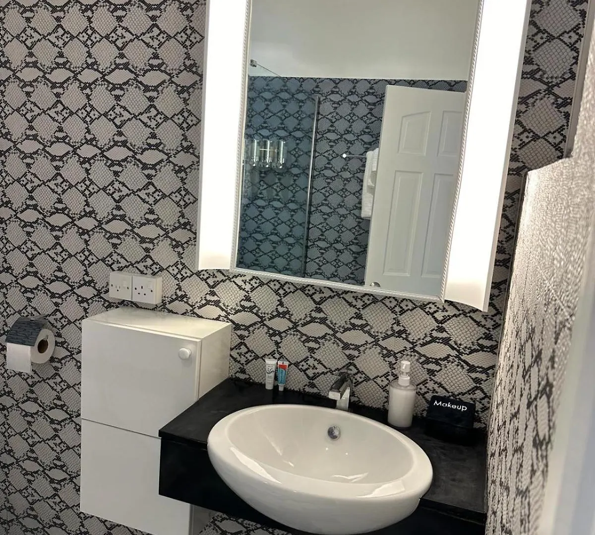 Apartment Eldorado Guesthouse & Car Rental Roseau