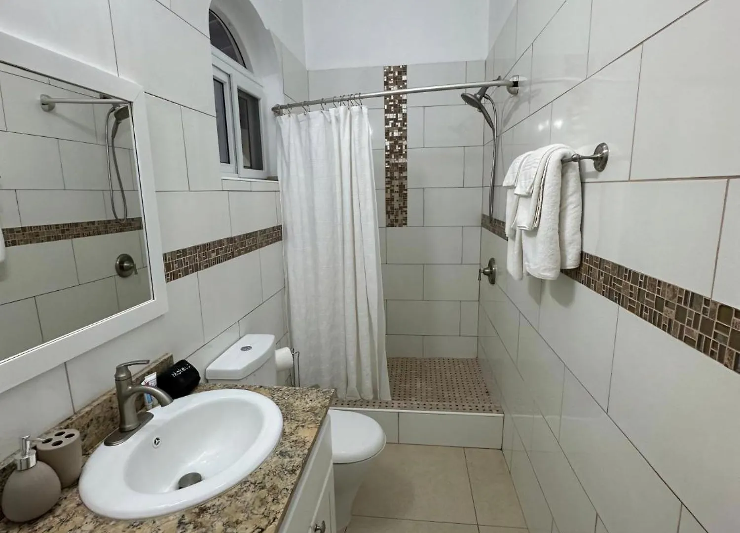 Eldorado Guesthouse & Car Rental Roseau Dominica