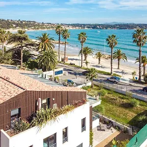 t3-neuf-avec-terrasse-face-a-la-mer.fr-provencehotel.com/
