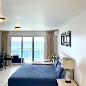 House - Grand - Oceanview Apartment